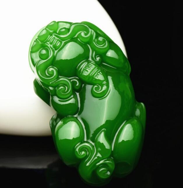 Wholesale 2018 New Green Jades Pendant Carving Pixiu With Coin Women