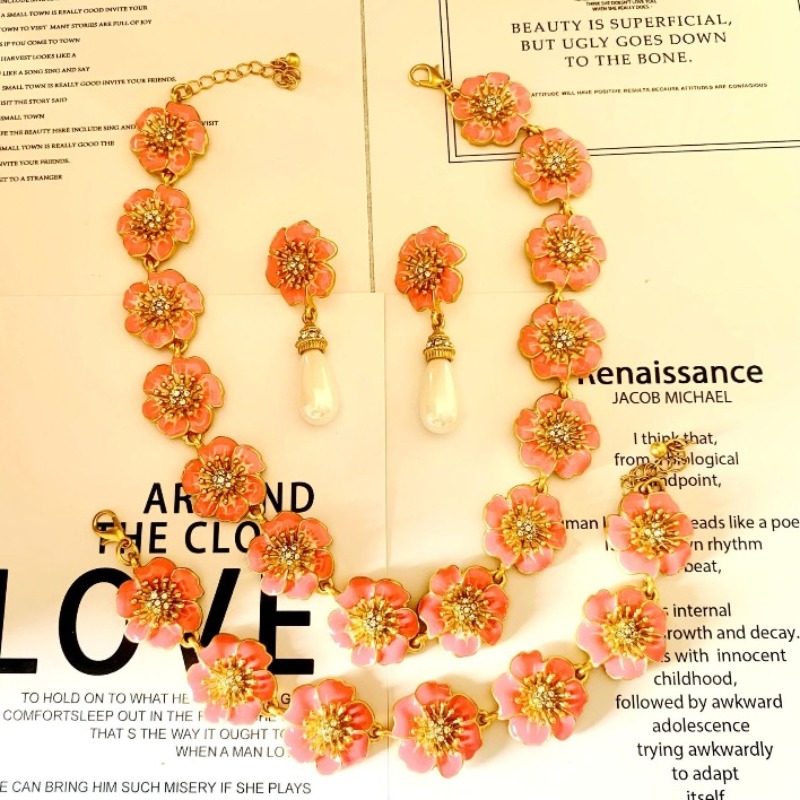 Medieval light luxury enamel glaze Medieval jewelry, niche design gold-plated jewelry set_voghion.com