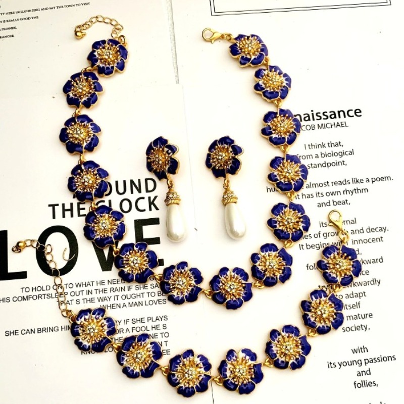 Medieval light luxury enamel glaze Medieval jewelry, niche design gold-plated jewelry set_voghion.com