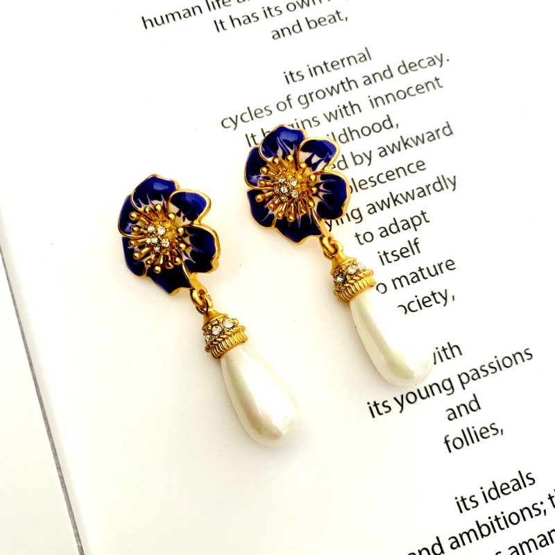 Medieval light luxury enamel glaze Medieval jewelry, niche design gold-plated jewelry set_voghion.com