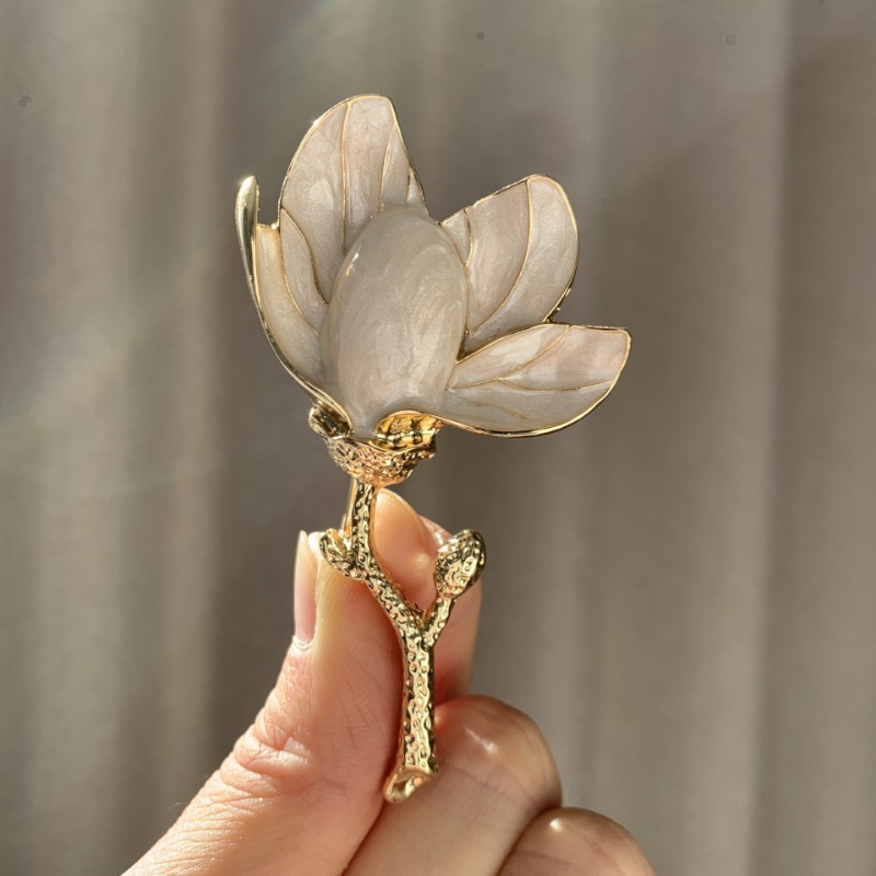 Literarische Magnolienbrosche im chinesischen Stil, Emaille-Blumennadel_voghion.com