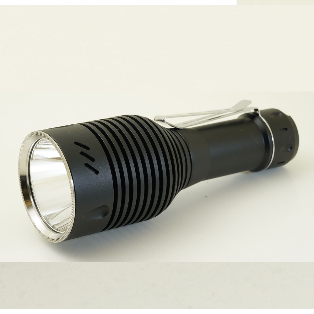 NlightD T90 LUMINUS SBT90.2 6500lm 910m Thrower LED Flashlight –  Nealsgadgets