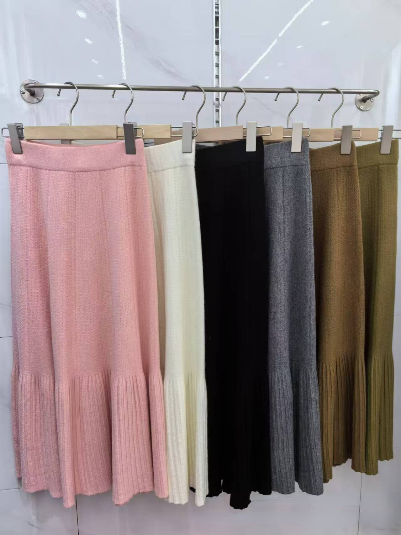 Pleated Knitted Skirt Women'S Autumn And Winter New Fashion High Waist Korean Version Casual And Thin Big Swing Skirt A-Shaped Skirt Umbrella Skirt 16 Hmqviviiynsayin8Wuaft9Yy3/X7Jvaj4Fxa