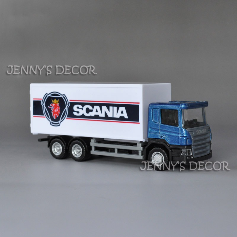 ミニカー Red Bull Racing Scania Truck 1/64 SCANIA TRUCK VW BEETLE SUBARU WRX FIGURE SET RED BULL LIVERY