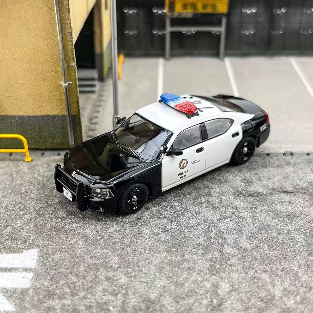 新品 Rollin 64 1/64 ダッジ チャージャー Dodge Charger LX