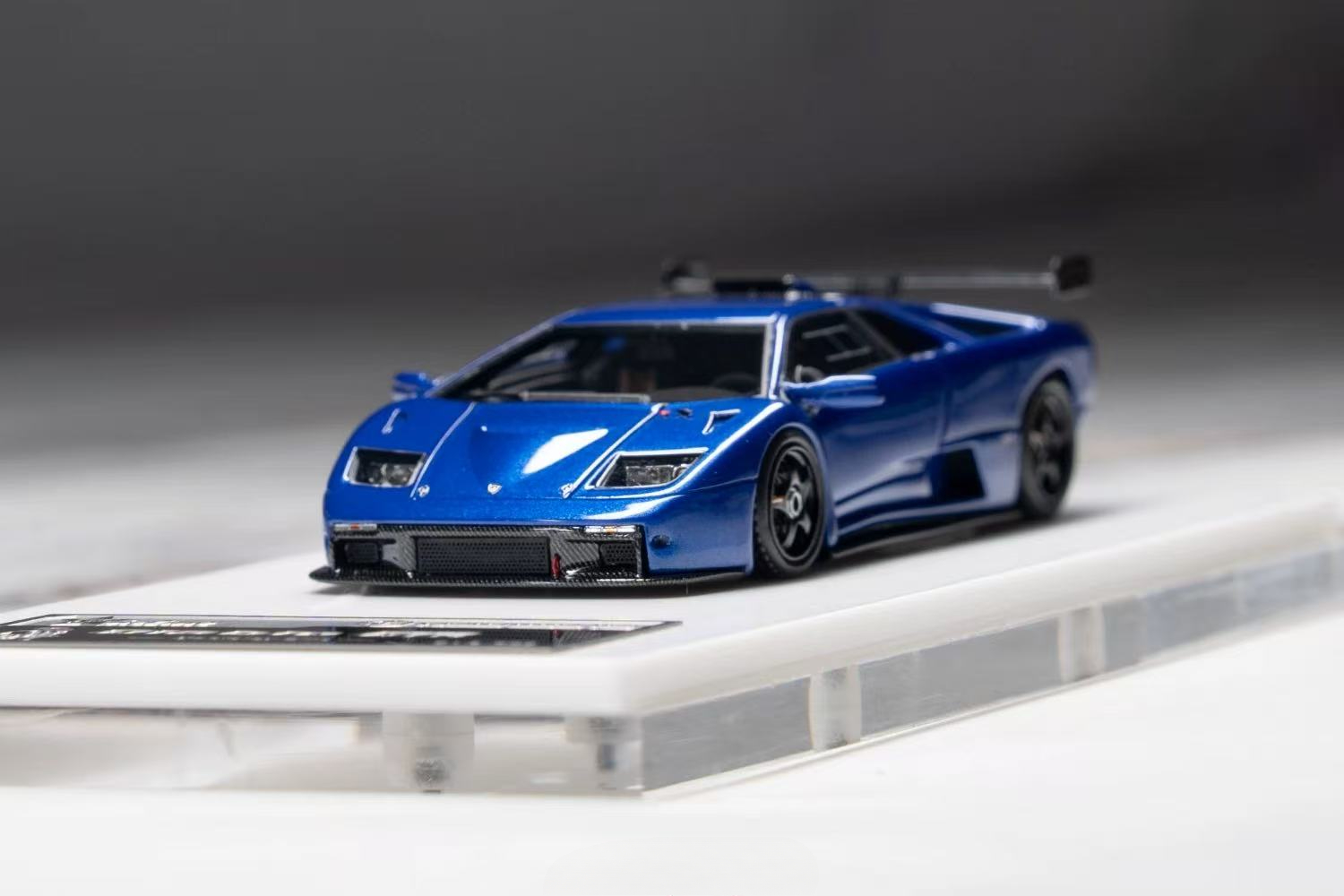 Fuelme 1:64 Green Lamborghini Diablo GTR Elite Scale Model