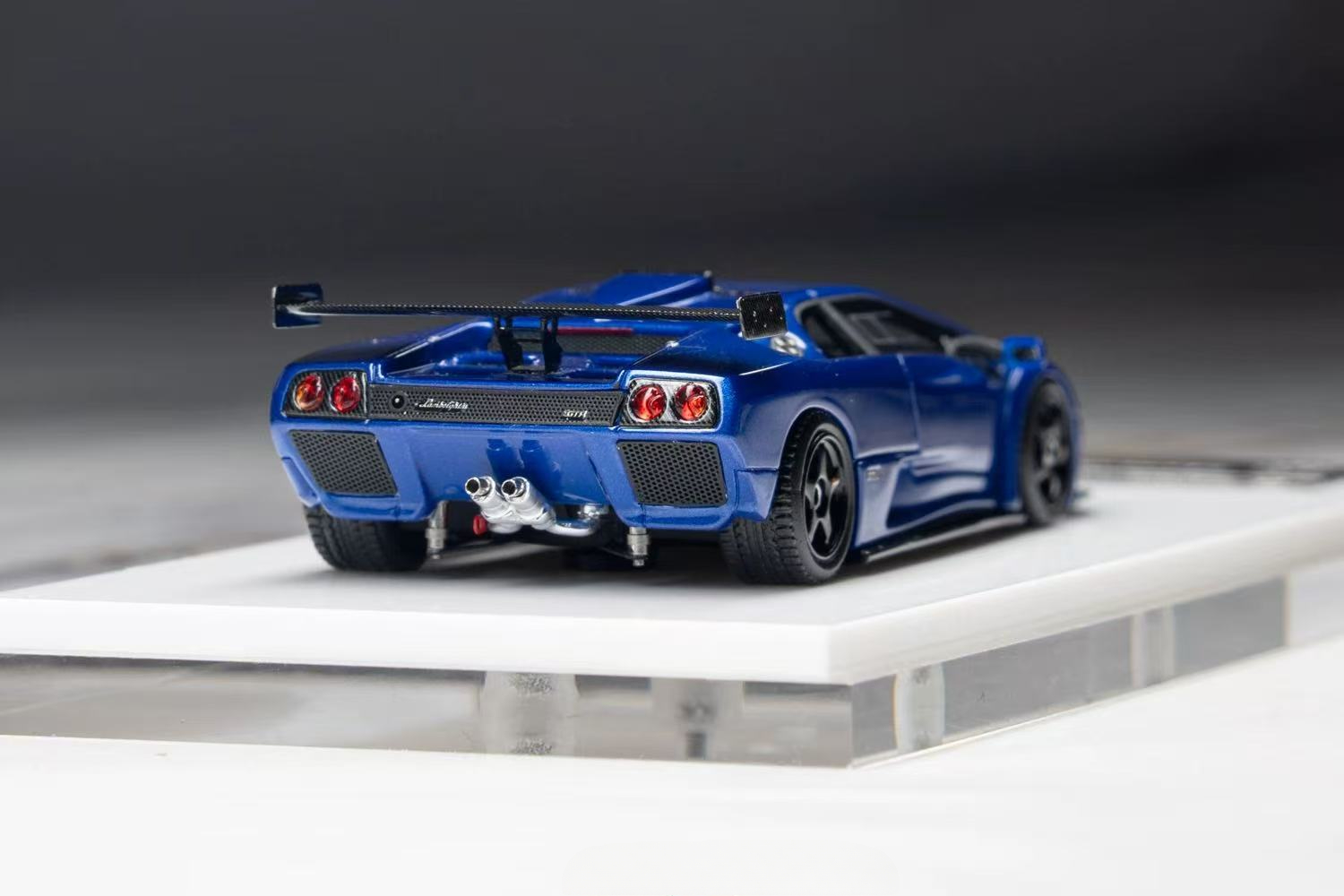 Fuelme 1:64 Silver Lamborghini Diablo GTR Elite Scale Model