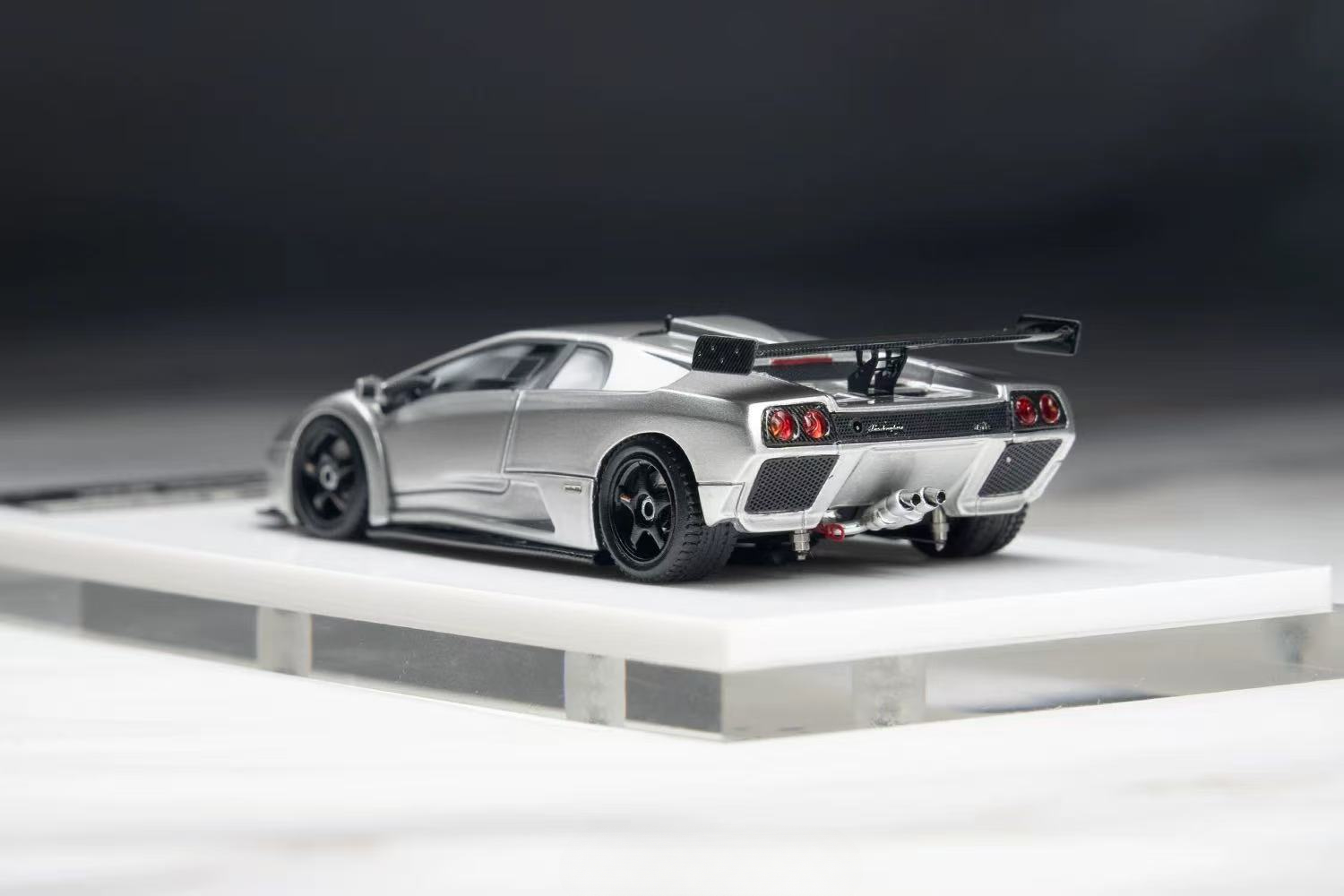 Fuelme 1:64 Silver Lamborghini Diablo GTR Elite Scale Model