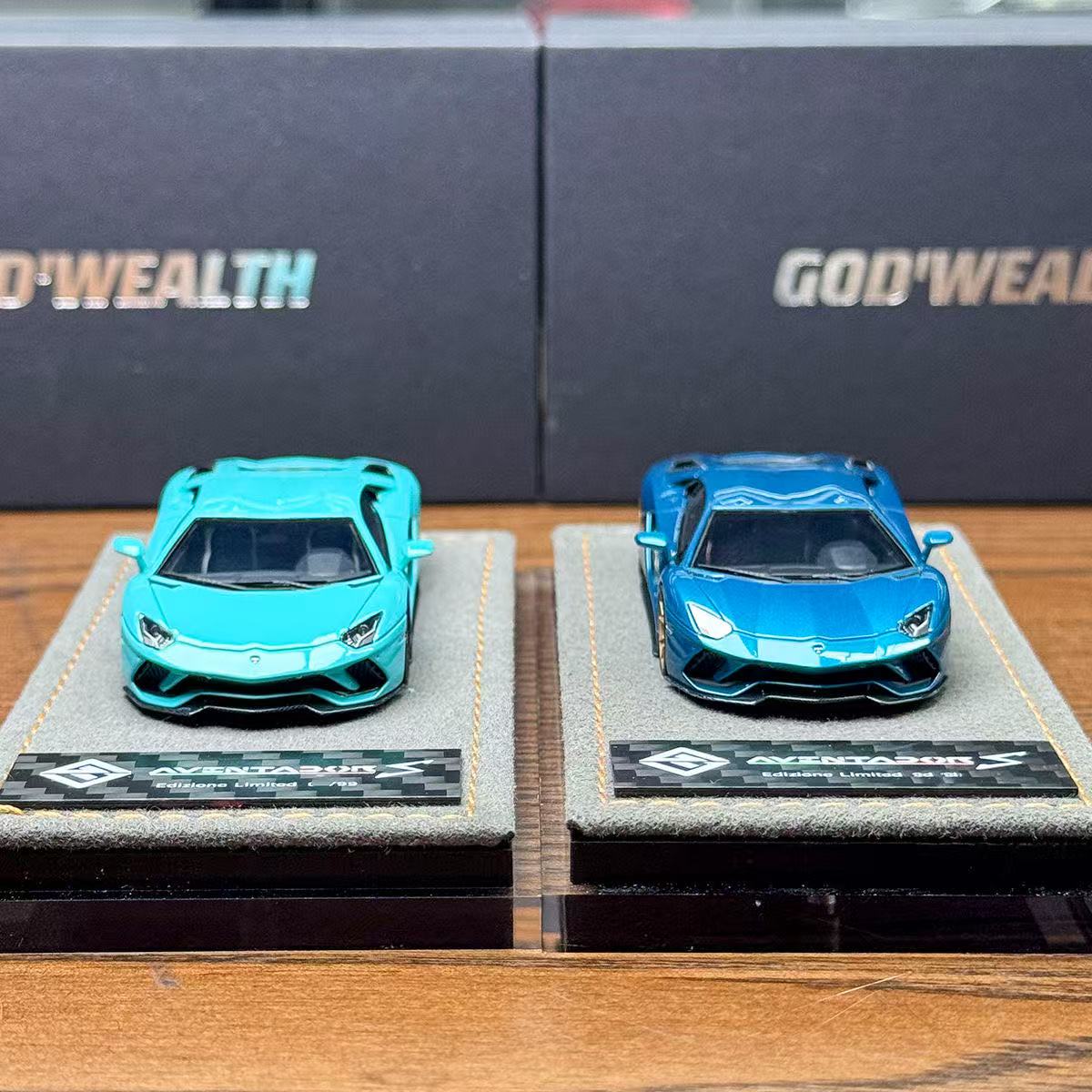 God Wealth GW 1:64 Lamborghini Aventador S LP740 Plastic Car