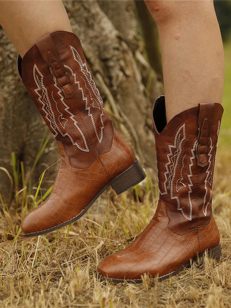 Large Size Retro Embroidered Splicing Veins Block Heel Cowboy Boots