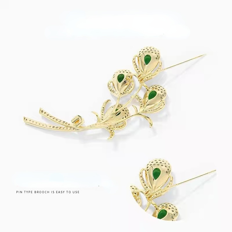 Vintage Inlaid Zircon Green Crystal Brooches for Women Fashion Dinner Dress Corsage Pins Luxury Jewelry Shawl Clothing Accessories Brooch Pins