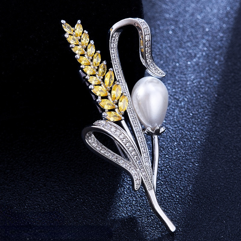 New Luxury Jewelry Inlaid Zircon Gold Silver Pearl Brooch Pins for Women Fashion Crystal Dress Corsage Pin Temperament Banquet Clothing Accessories Brooches for Wedding