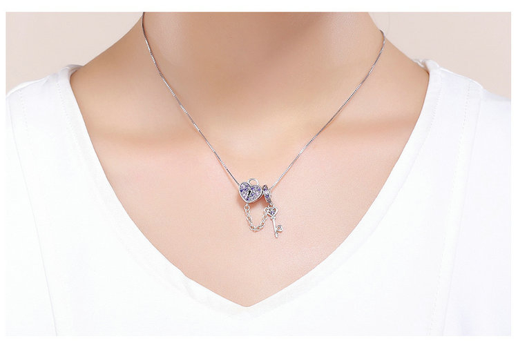 New Creative S925 Sterling Silver Inlaid Zircon Heart Lock Necklace Pendant Women Fashion Necklace Bracelet Beads Dinner Jewelry DIY Accessories