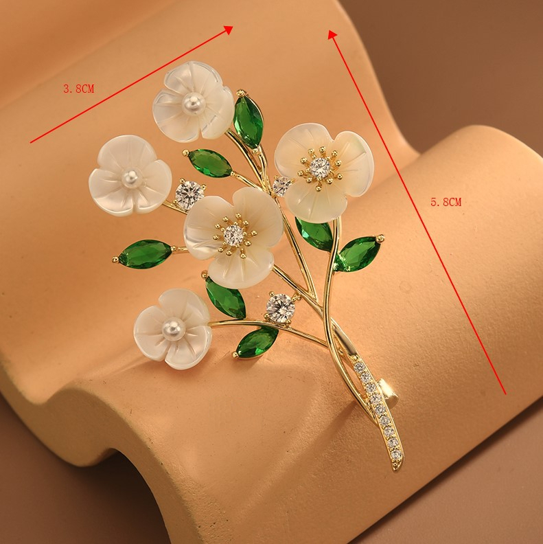 New White Shell Zircon Bouquet Brooch Pins for Women Fashion Dinner Dress Brooches Pin Wedding Exquisite Accessories Corsage