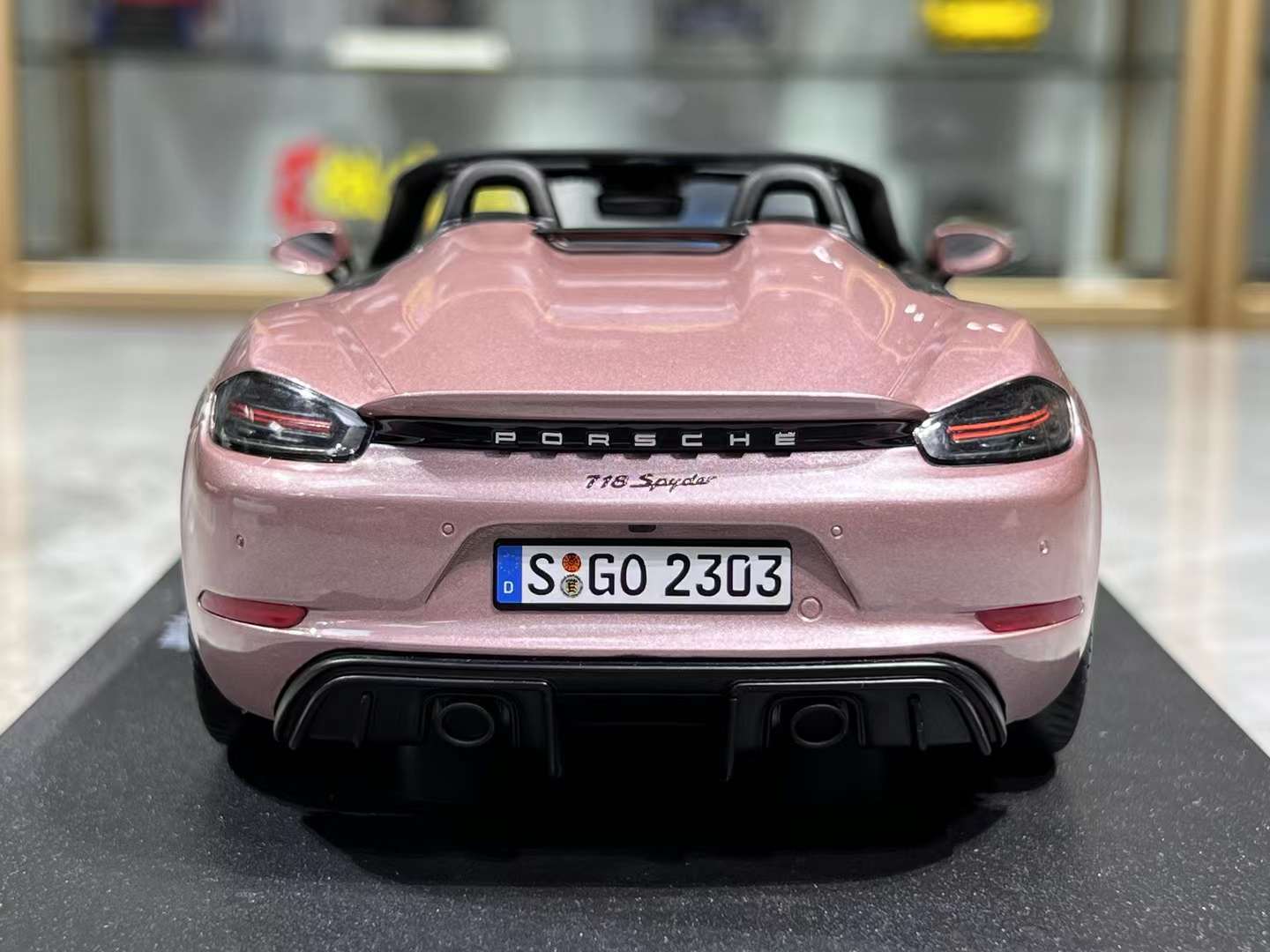 GT Spirit 1:18 Porsche 718 spyder Resin Car Model (In Stock GT Spirit 1:18 Porsche 718 spyder Resin Car Model (In Stock
